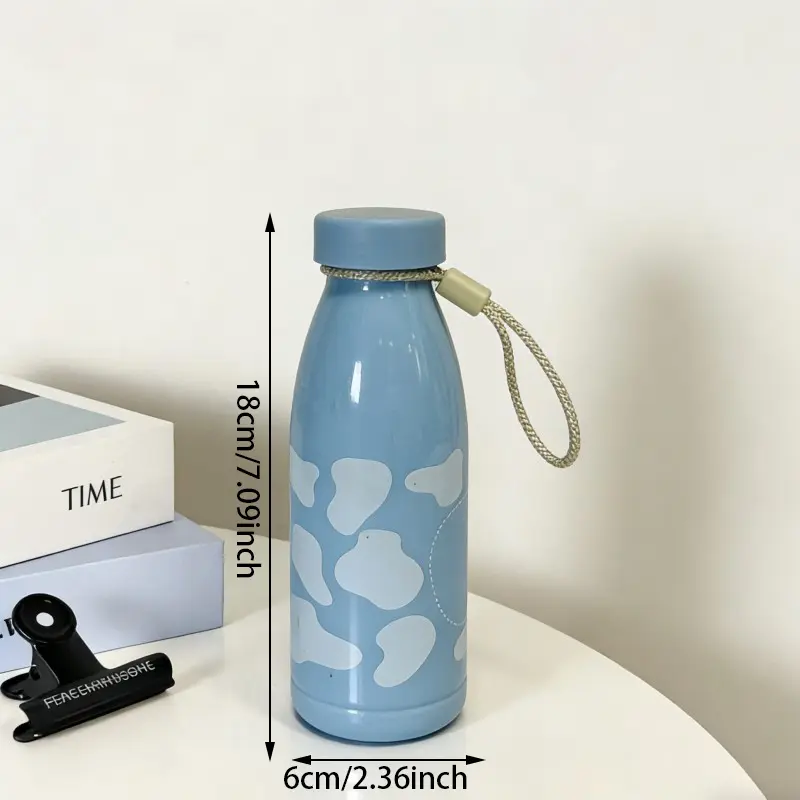 Bouteille d'eau en plastique en forme de cola à imprimé vache
