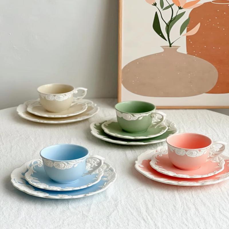 Tasse en céramique rose en relief rétro pour cadeau de fête