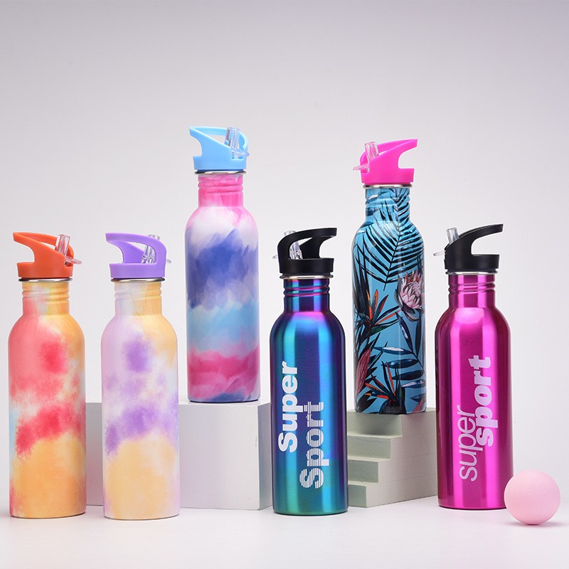 Bouteille d'eau de sport en acier inoxydable avec couvercle en paille