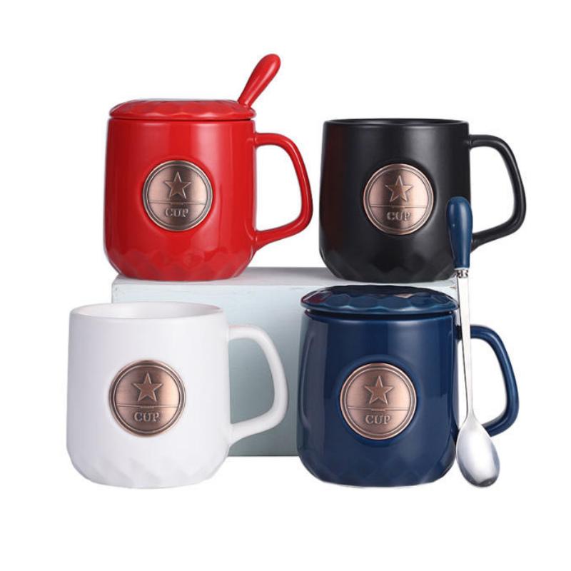 Tasse à café en céramique Star Metal Badge 400 ml avec couvercle et cuillère